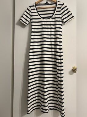 J Crew Nautical Women's T Shirt Short Sleeve size M Dress White Navy Stripe NWT
